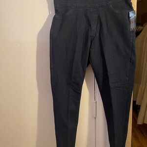 Women's Black Jeans (pull on)